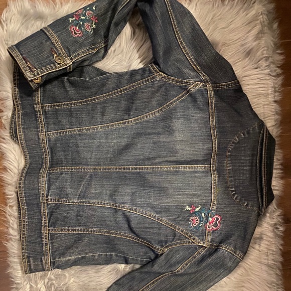 Point Zero Floral Print Jean Jacket - Picture 4 of 4